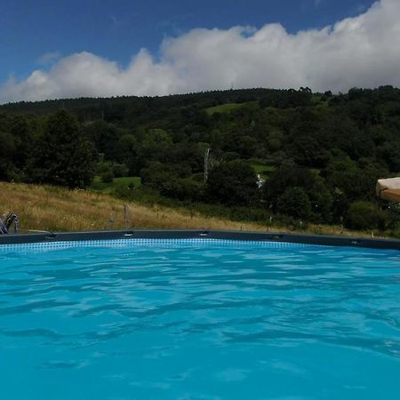 Casa Madrazo Con Piscina Y Parrillas Praves Eksteriør billede