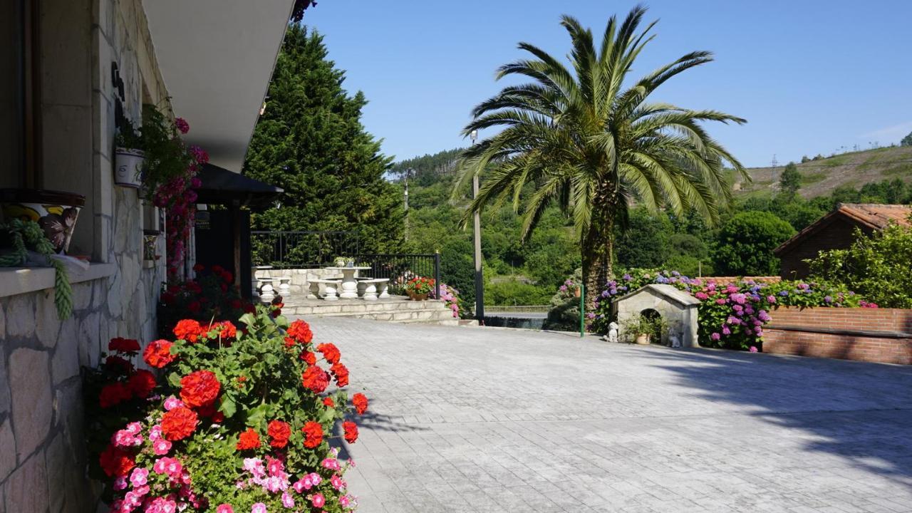 Casa Madrazo Con Piscina Y Parrillas Praves Eksteriør billede