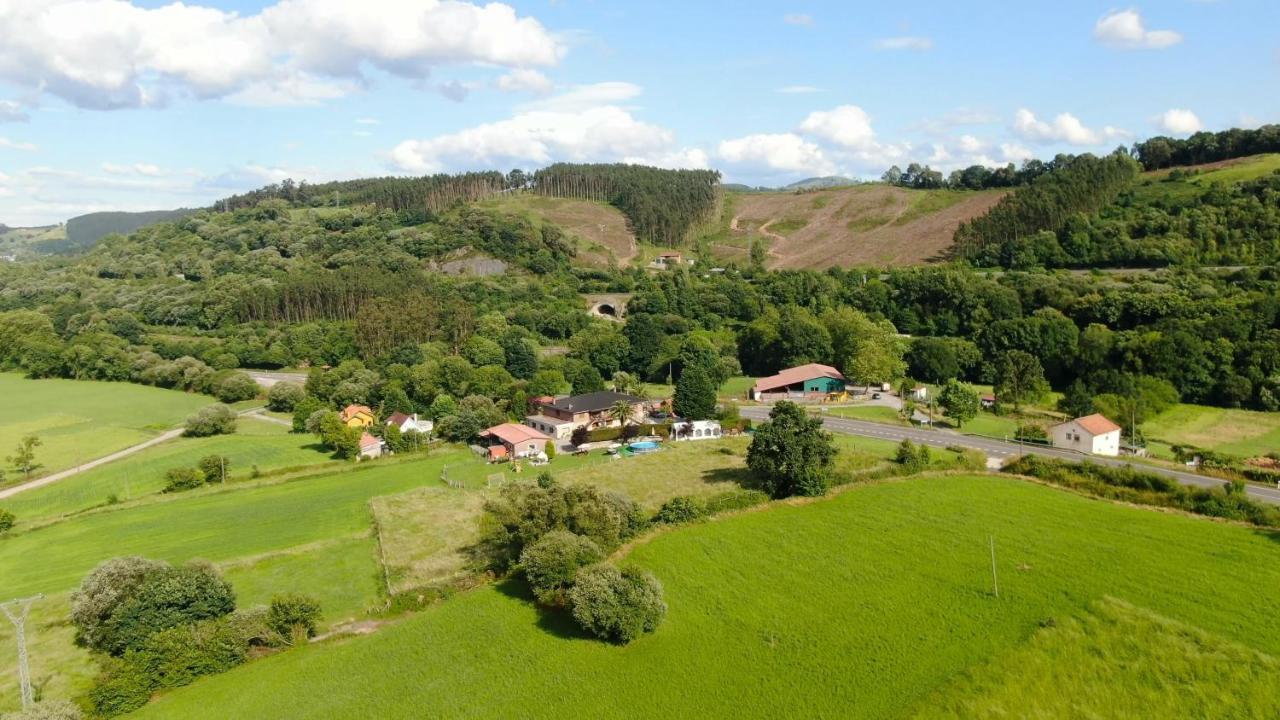 Casa Madrazo Con Piscina Y Parrillas Praves Eksteriør billede