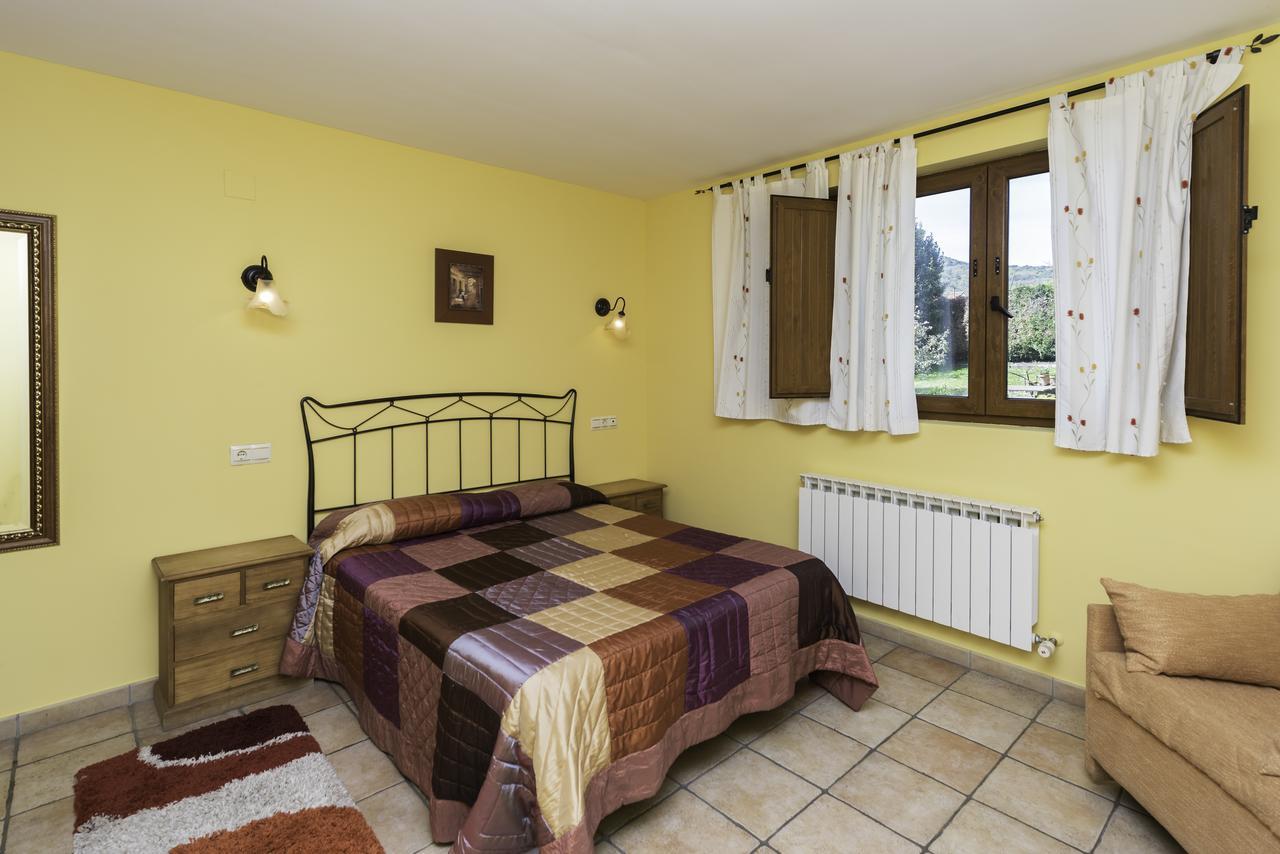 Casa Madrazo Con Piscina Y Parrillas Praves Eksteriør billede