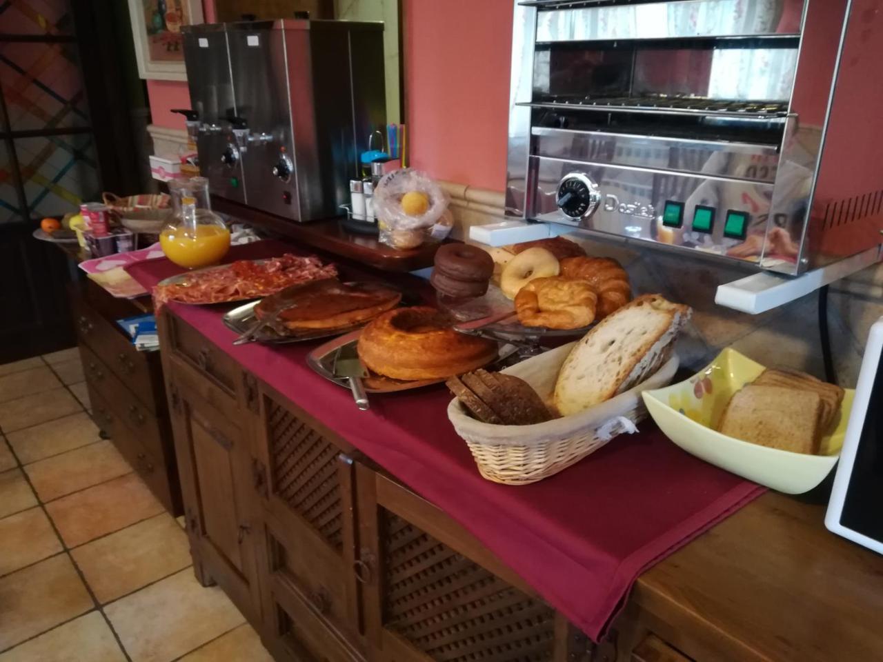 Casa Madrazo Con Piscina Y Parrillas Praves Eksteriør billede